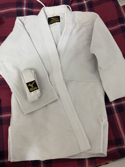 Продам кимано на 6-9 лет