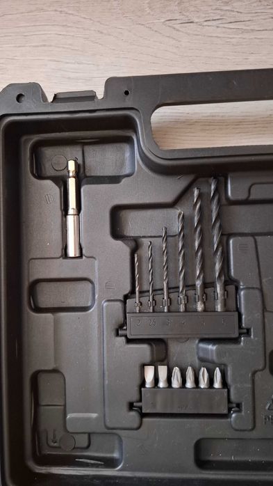 Акумулаторна бормашина RAIDER RD-CDL09T