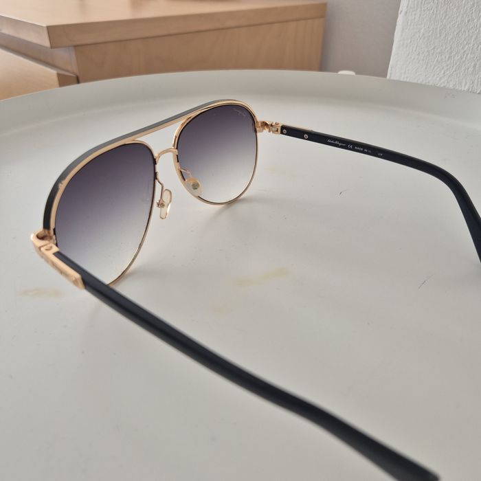 Ferragamo слънчеви очила