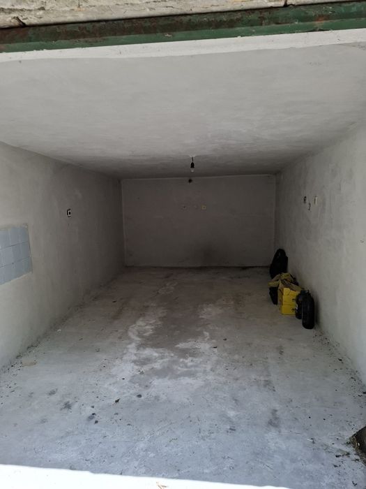 Дава се под наем Гараж / Паркомясто в Търговище, Боровец - 16 кв.м за 25.5 € - Снимка #1