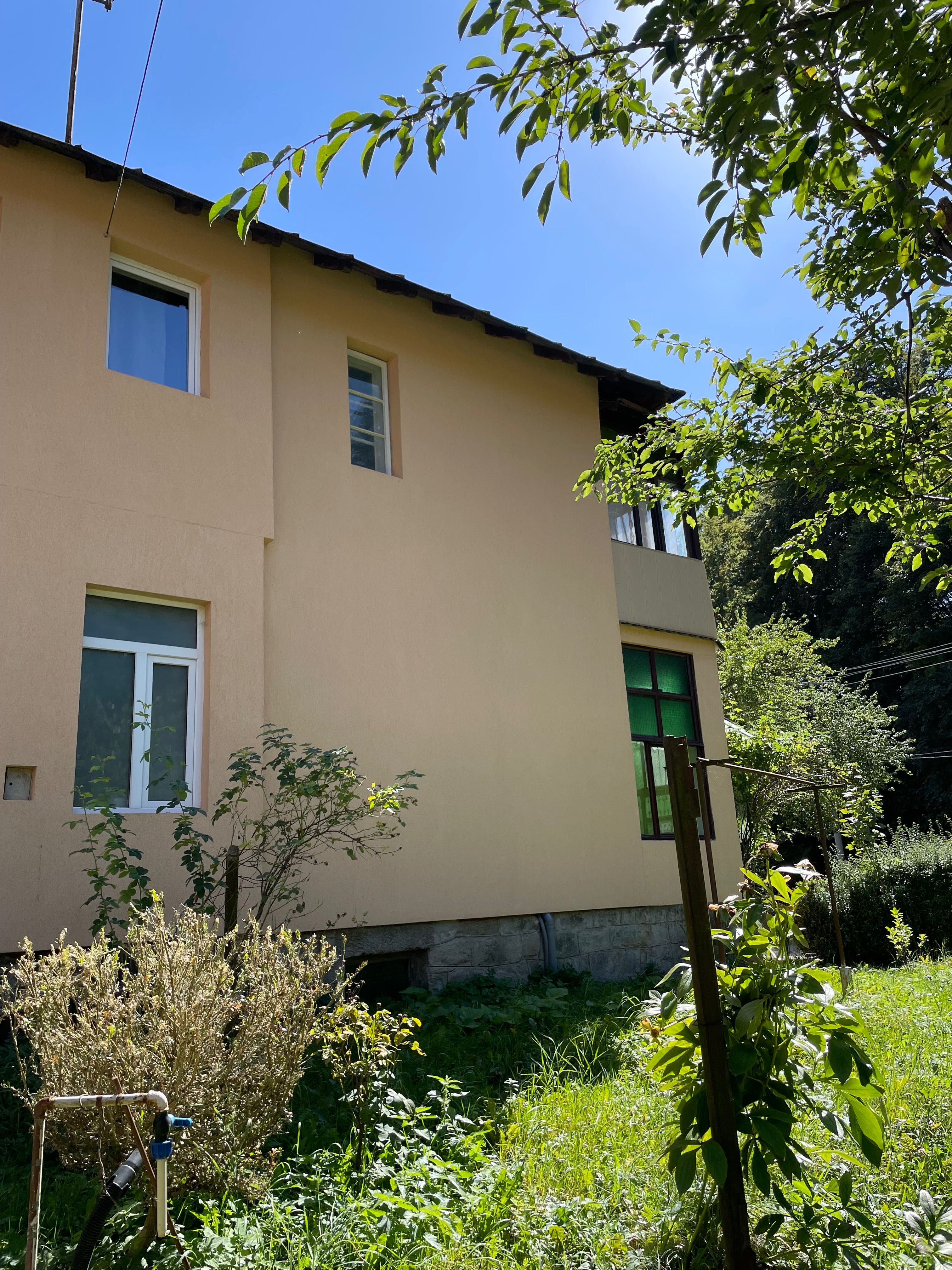 Vand sau schimb apartament 3cam in vila Busteni