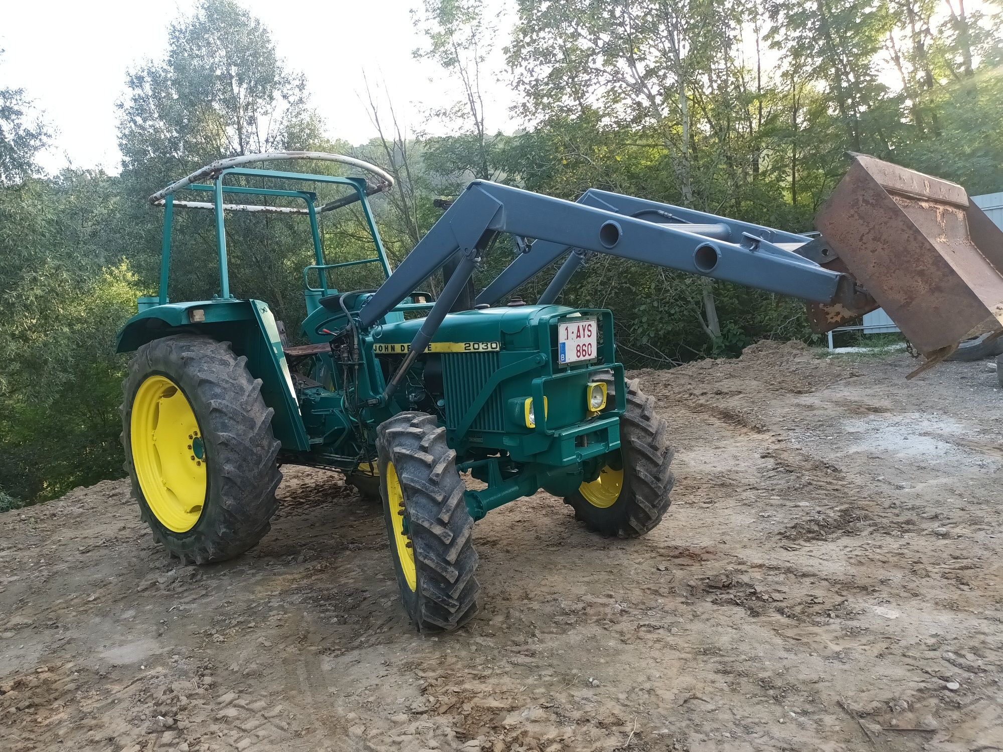 Tractor john deere 20 30 DT cu incarcator