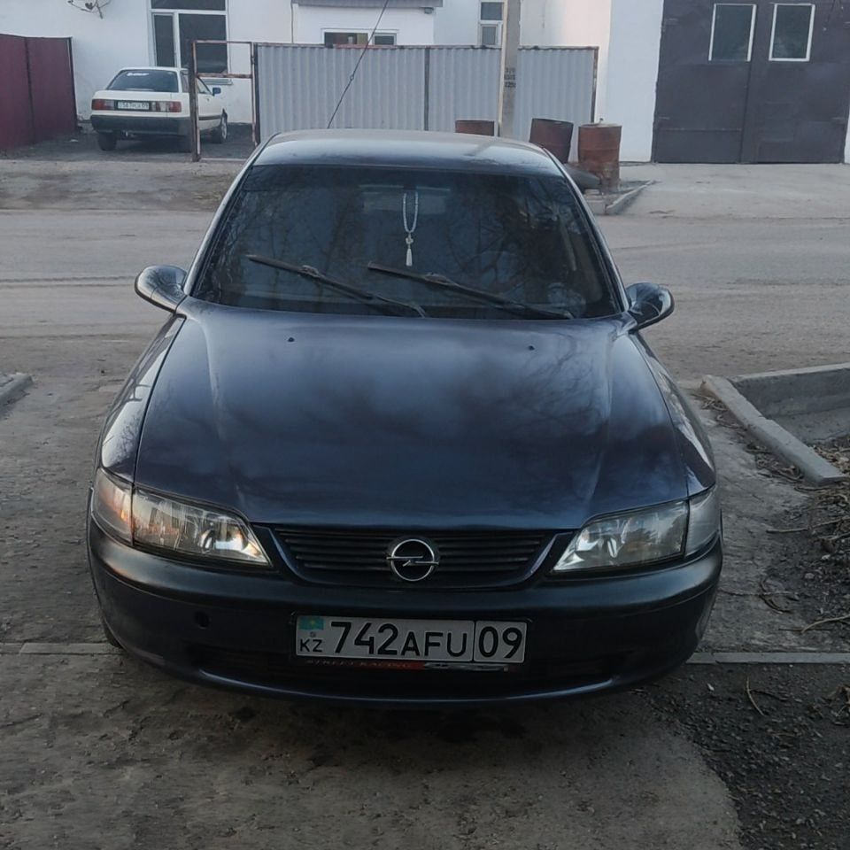 Opel Vectra B 1996г, 1.6, АКПП