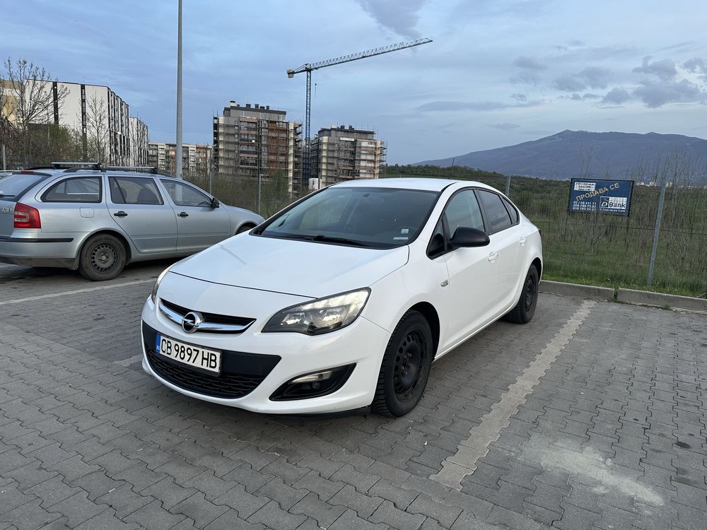 Опел Астра J Opel Astra J 1,7 cdti