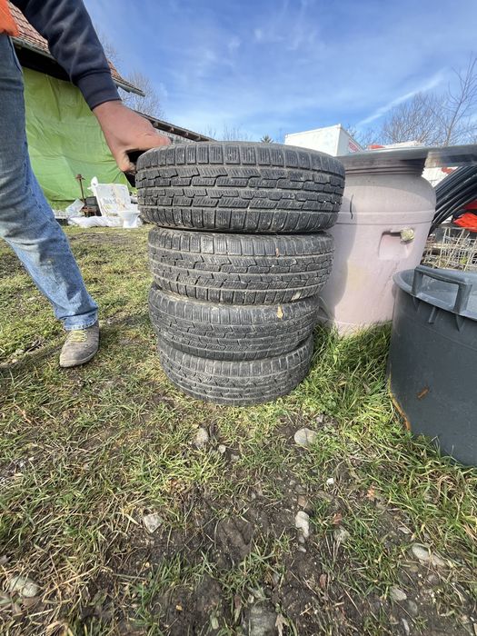 Vand cauciucuri de iarna stare buna…