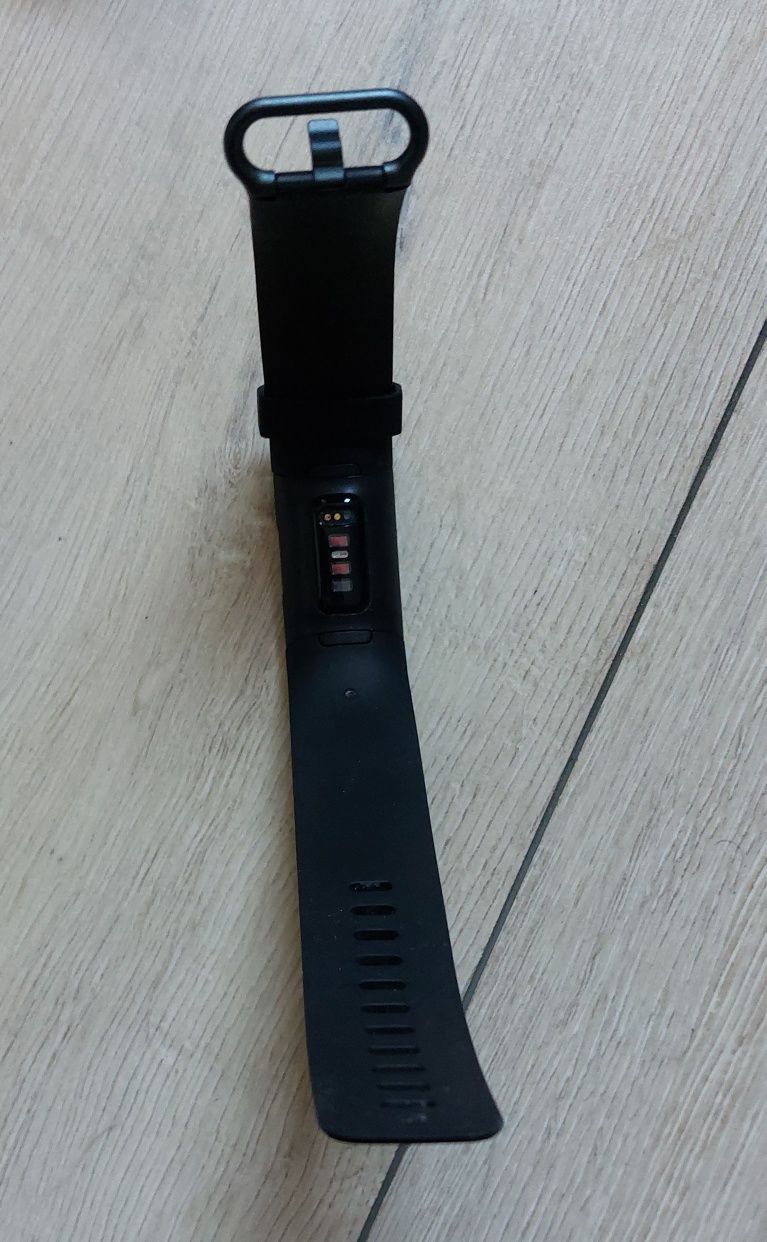 Fitbit Charge 4 fitness tracker + brățări rezervă