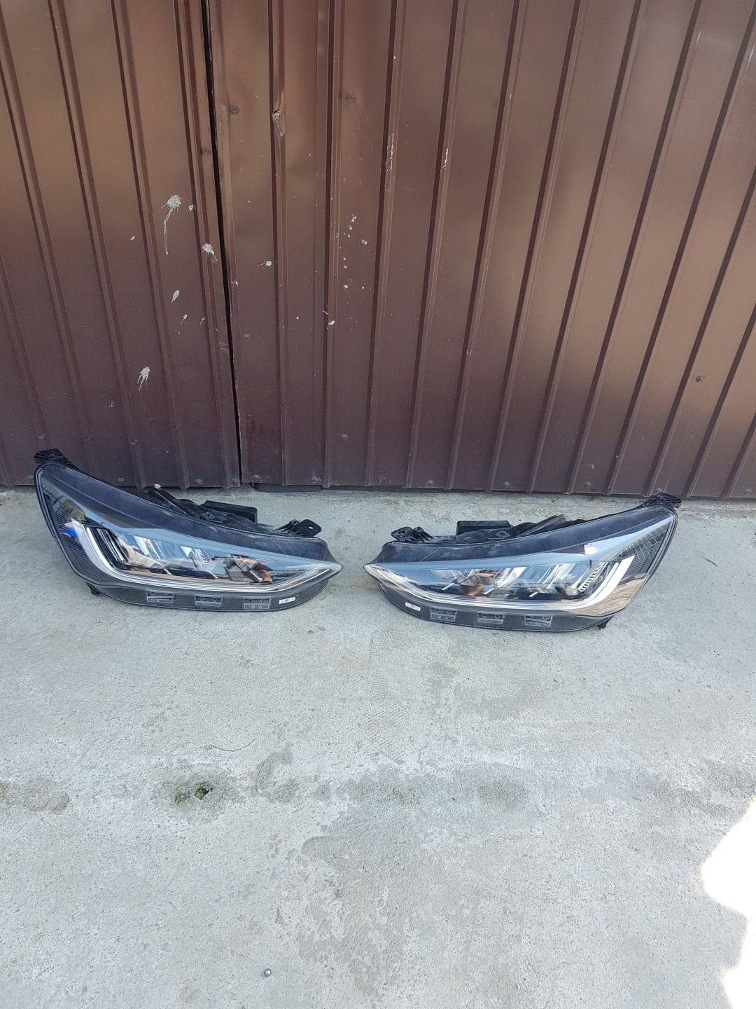 Bara fata,instalatie,faruri,far stanga-dreapta led ford focus 4