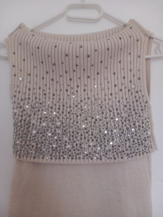 Rochie din tricot fin cu pietricele