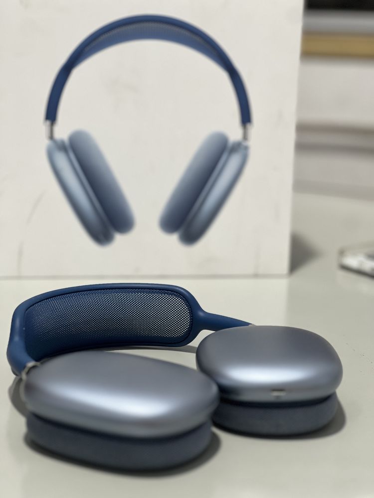 AirPods Max sky blue