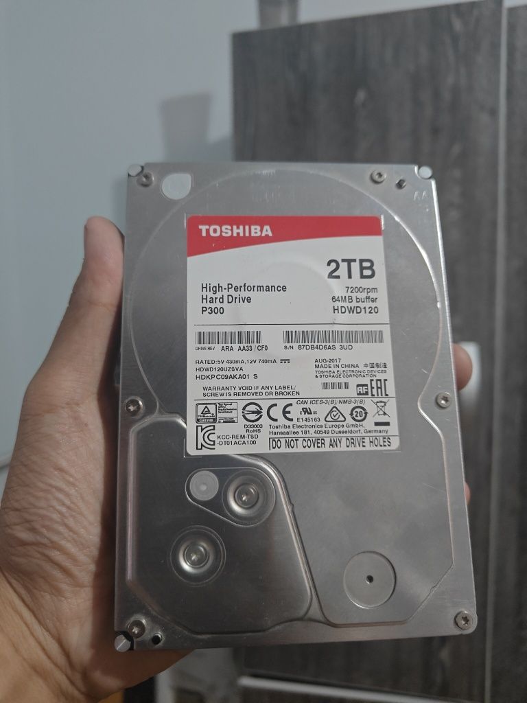 2 тб Жесткого диска Toshiba