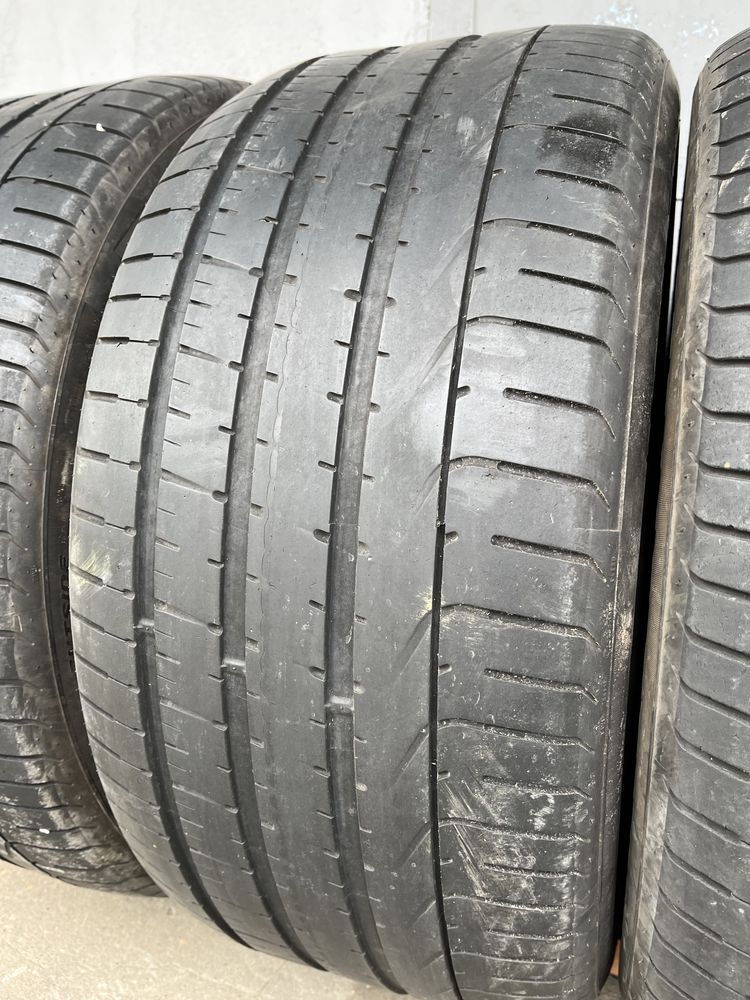 4 бр. летни гуми 315/40/21 и 275/45/21 Pirelli DOT 2215 2x4 mm 2x6 mm