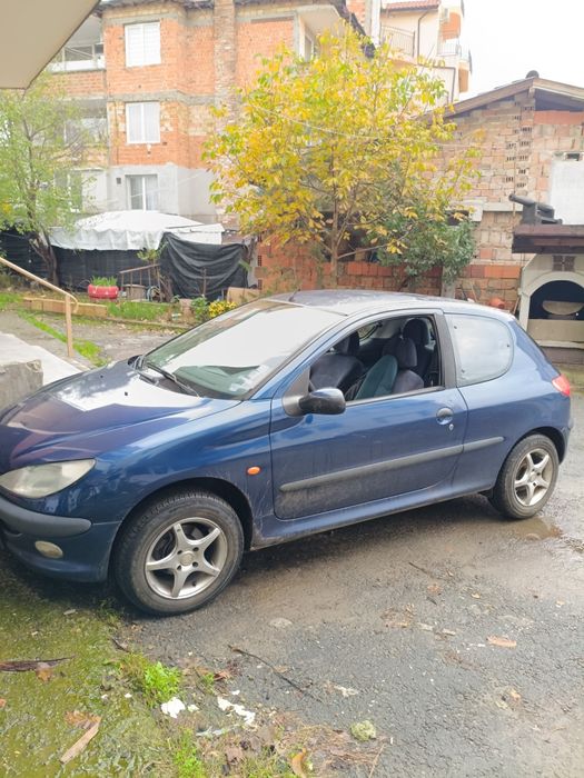 Peugeot 206 1.4 бензин