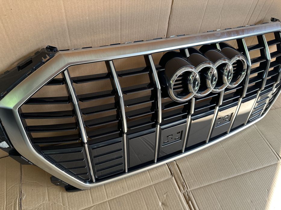 Grila AUDI Q3 F3 83A S-LINE 18- cod 83a853651