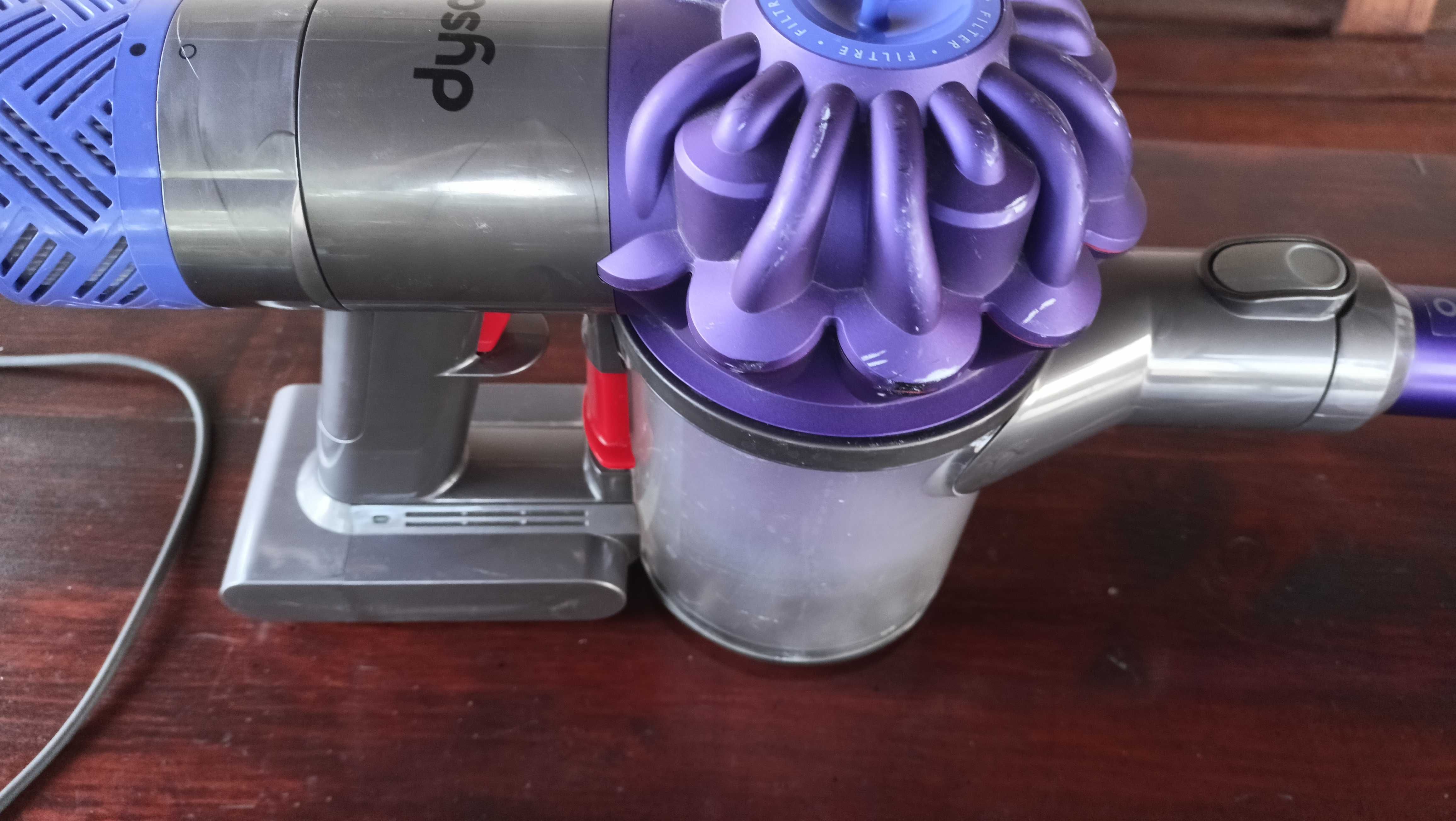 Dyson V6 Прахосмукачки