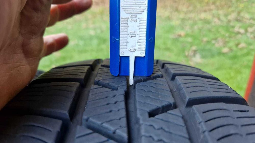 Anvelope iarna 185 65 R 15 Barum/Semperit