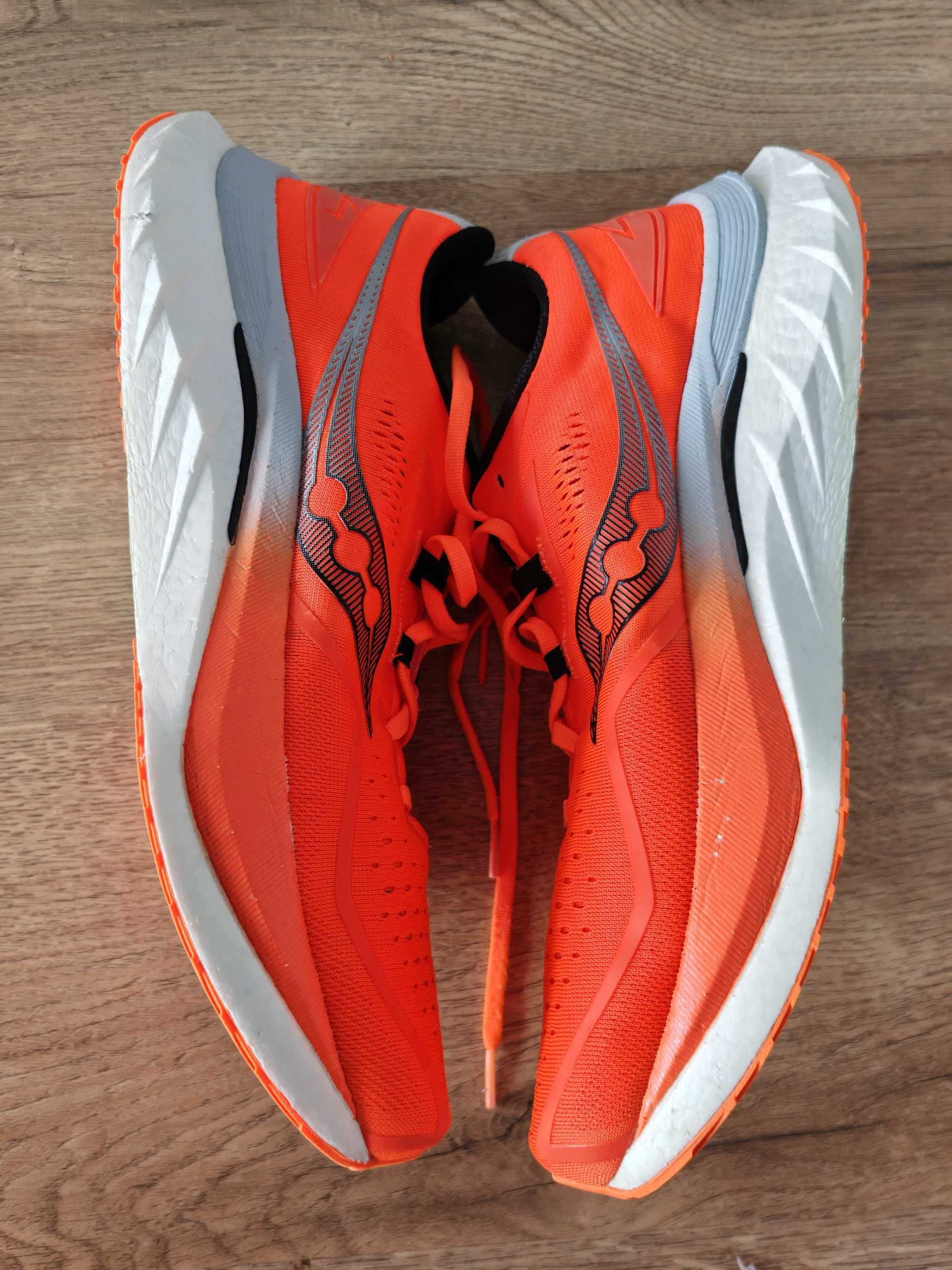 Обуви за бягане: Hoka Mach X2, Saucony endorphin speed 4, mizuno vista