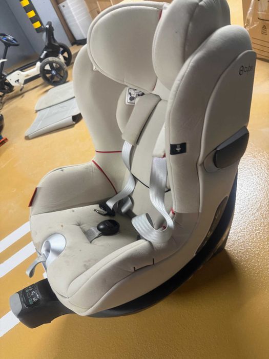 Cybex Sirona Z i-Size Scuderia Ferrari Limited Edition