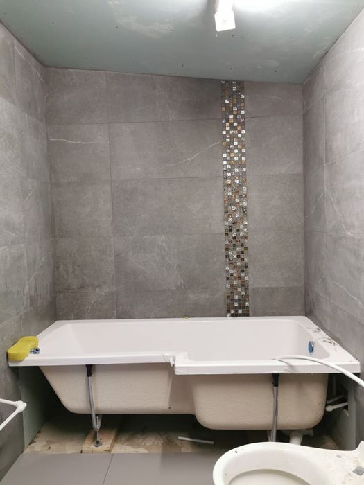 Placări precise și durabile cu: gresie, faianță, piatră naturală etc.