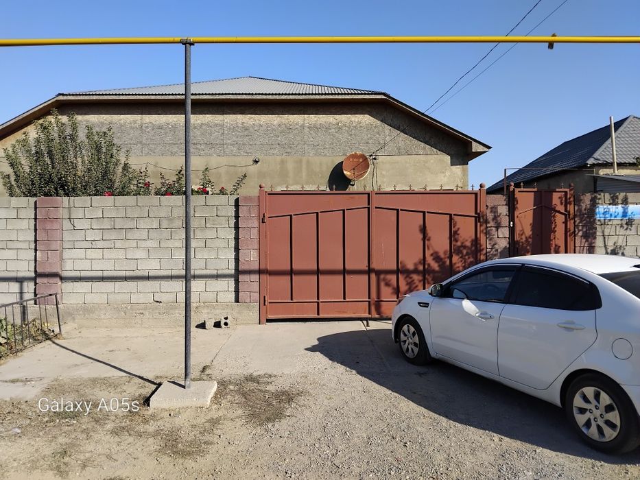 Бозарықта үи сатлады баняасы летни кухня теплиполы бар