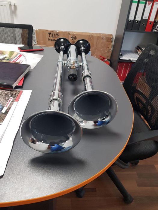 Set 2 goarne aer  lungi camion autoutilitare tractoare 12v 24v