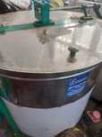 Vând centrifuga inox