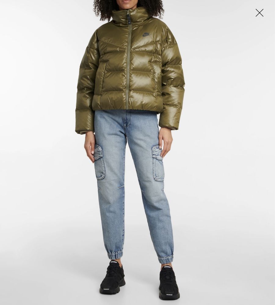 Дамско яке Nike XS