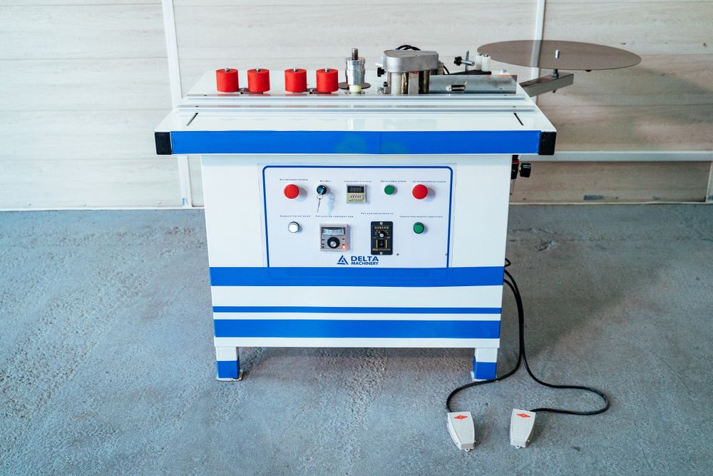 Кромкооблицовочный станок DELTAMACHINERY DM-108