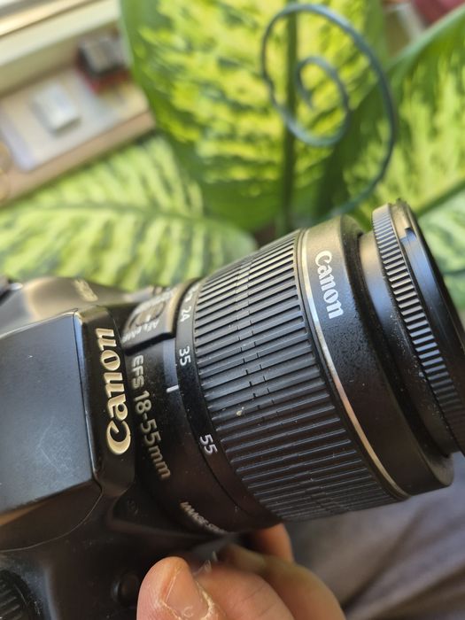 DSLR Canon Eos 1000d cu obiectiv