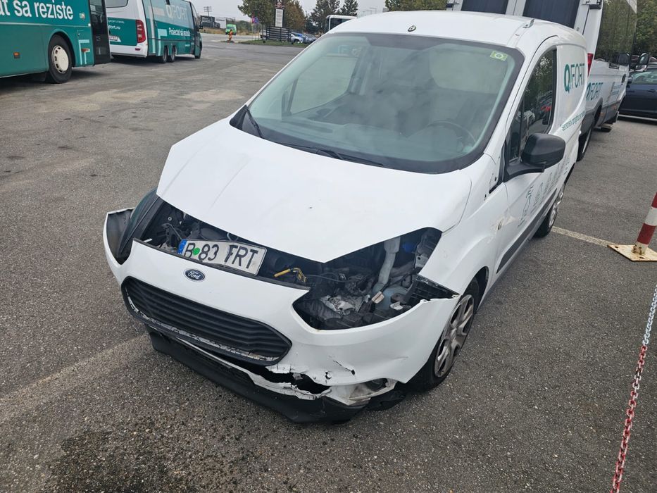 Ford Transit Courier 1.5 avariat 120.000km 2020