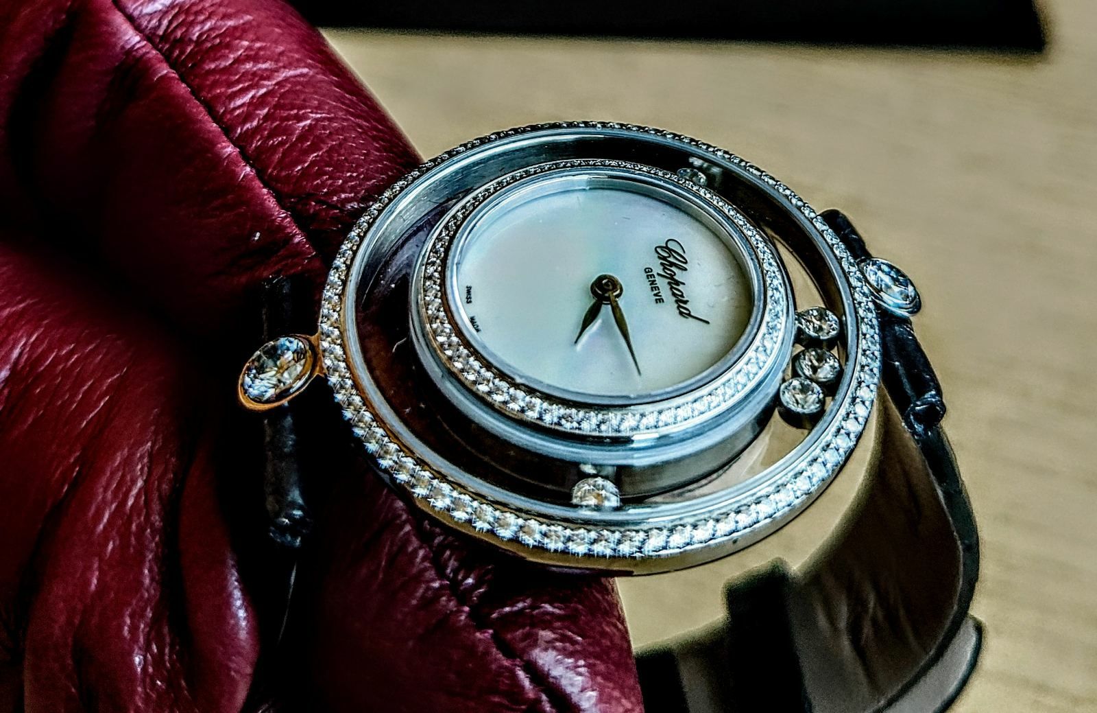 Дамски часовник Chopard Happy Diamonds