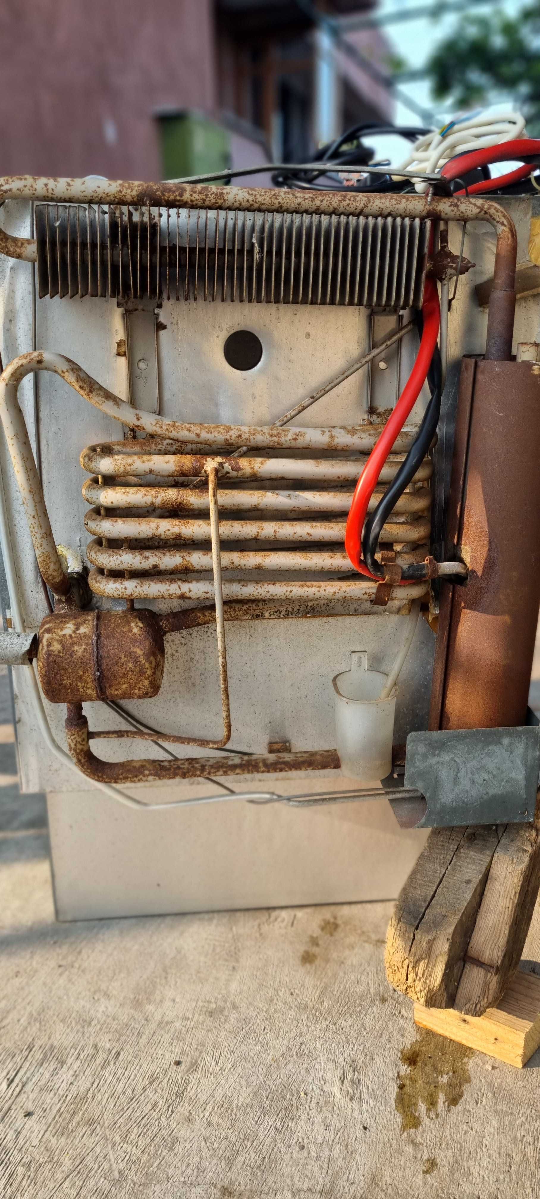 Хладилник на газ,12V,220V+Мивка с газови котлони