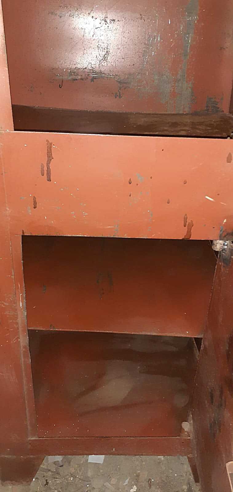 Продам сейф огнестойкий высокий