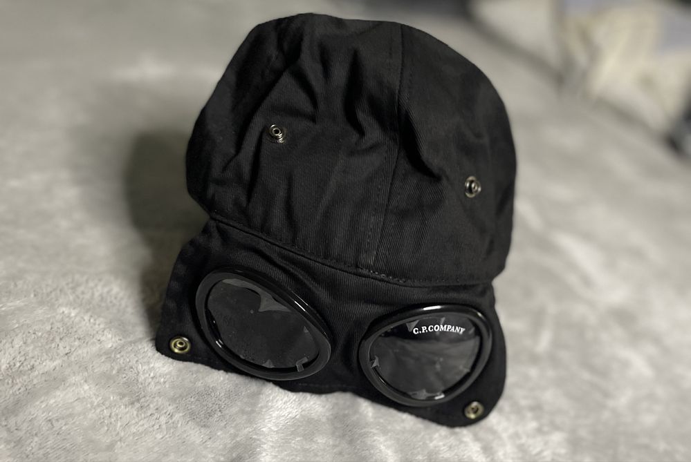 Шапка с козирка C.P. Company Goggle