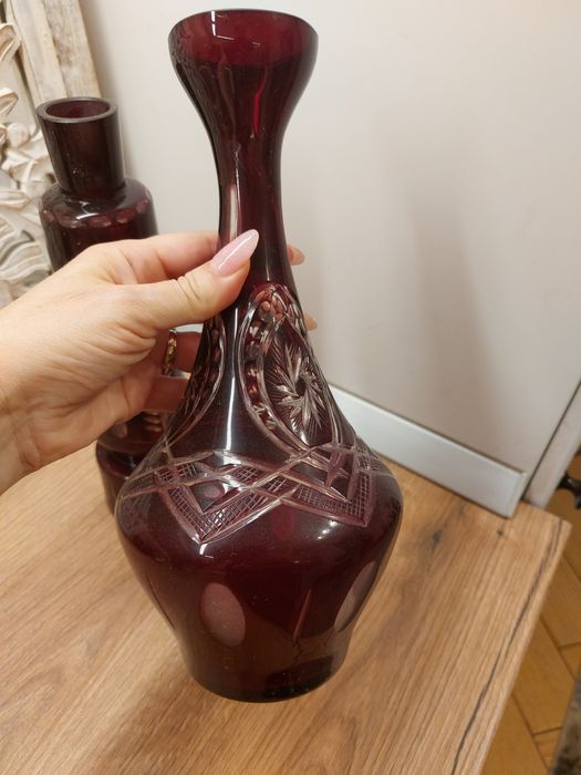 Vaze cristal rubiniu.  Impecabile.