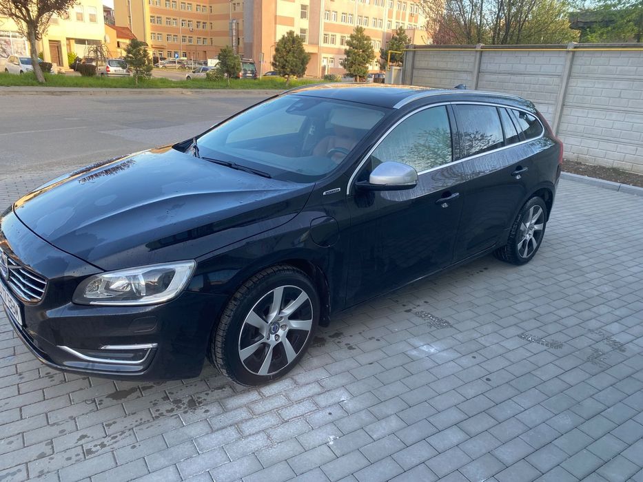 Volvo V60 Masina in stare foarte buna. Carte service la zi.