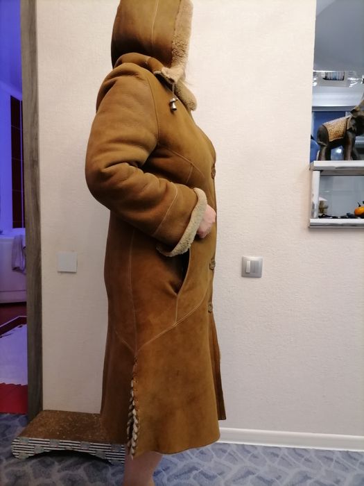 Продам дублёнку облегченую натуральную