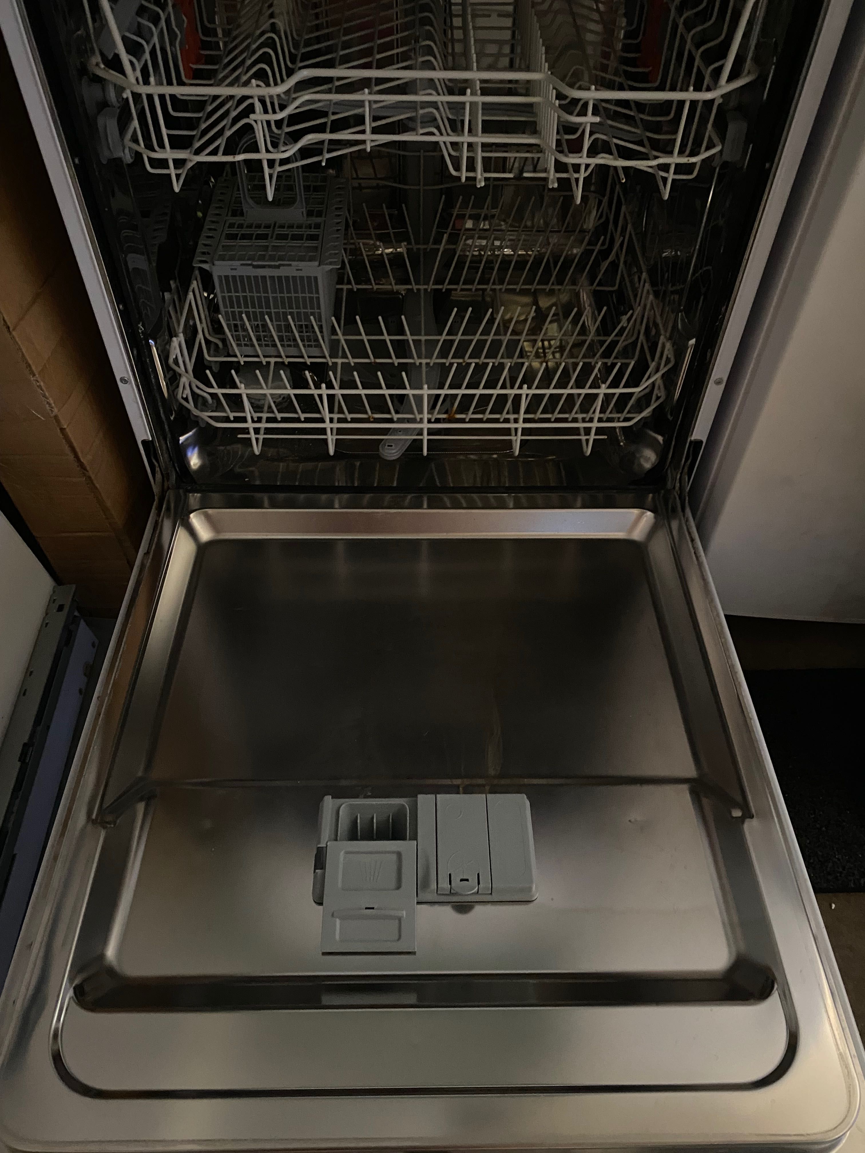 Съдомиялна машина Hotpoint