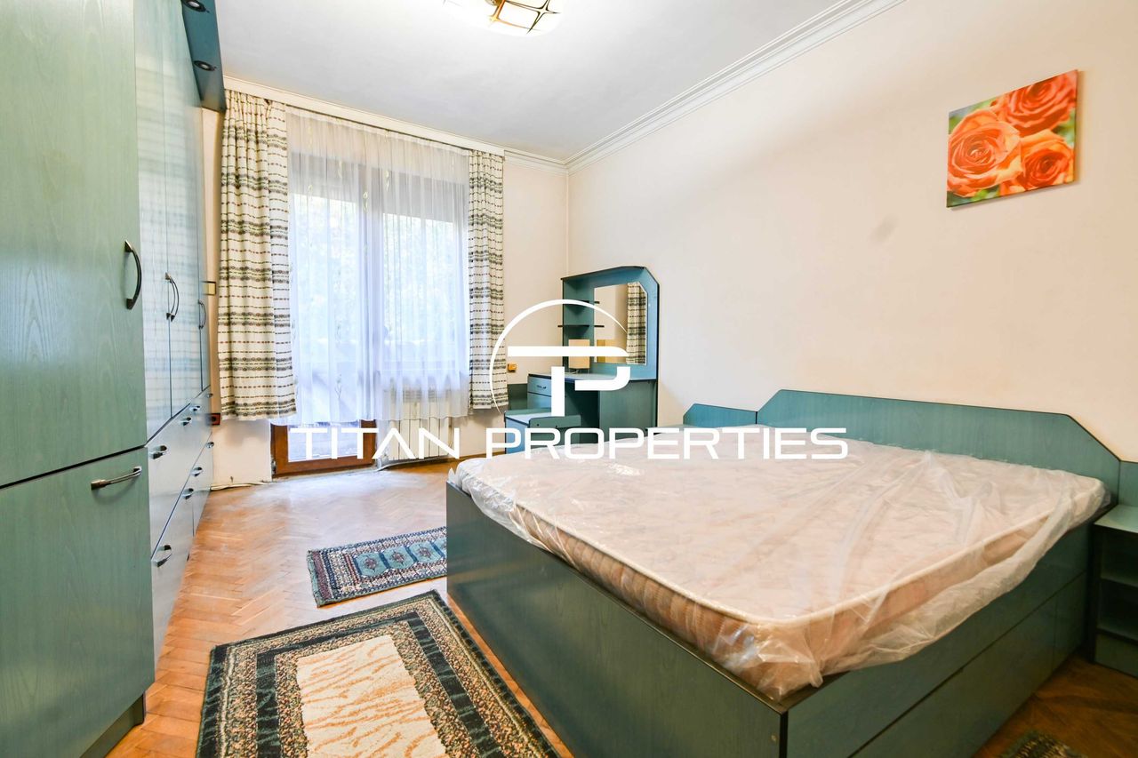 Дава се под наем Тристаен апартамент в София, Лозенец - 120 кв.м за 899 € - Снимка #10