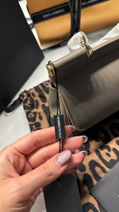 ОРИГИНАЛНА! Dolce & Gabbana малка чанта Sicily от телешка кожа