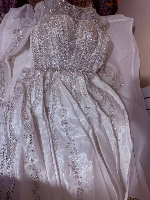 Kelin kuylak sotiladi hammasi yangi