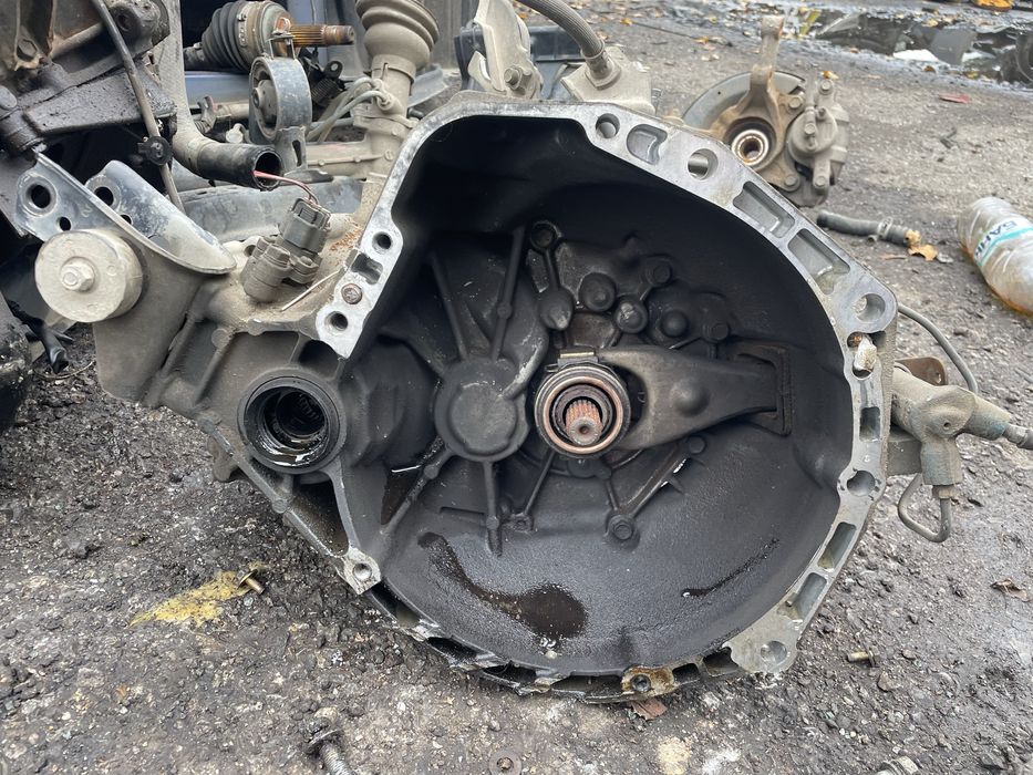 Скоростна кутия toyota yaris 1.0 i 99 - 05 г