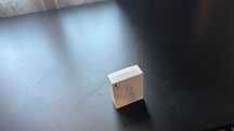 Продавам Apple USB-C Power Adapter 20W (оригинално зарядно)