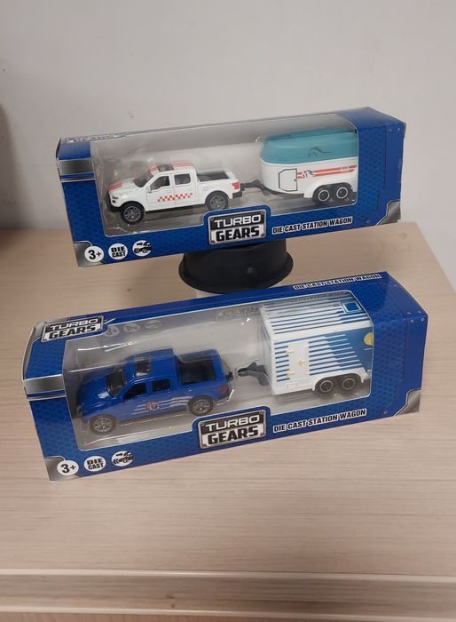 Macheta masinuta camioneta Ford Raptor cu motoras+remorca rulota cai