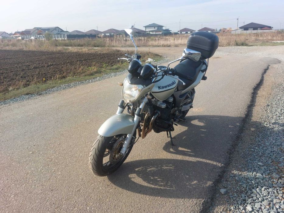 Vand moto Kawasaki ZR7