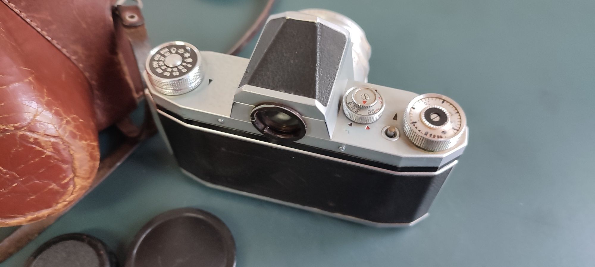 Aparat foto Praktica IV + lentila Carl Zeiss jen Tessar 50 2.8 m42