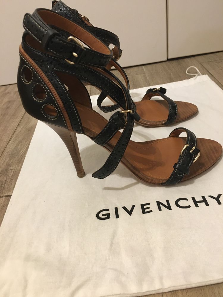 Sandale Givenchy originale marimea 39