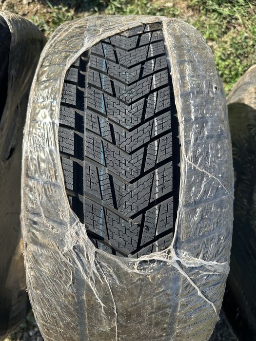 4 anvelope de iarna noi TRACMAX 275 45 R20