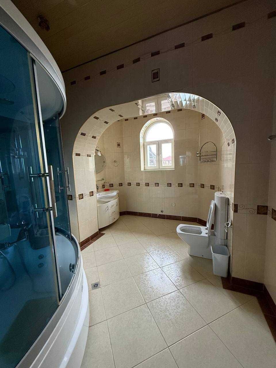 Продаётся участок на берегу речки.
