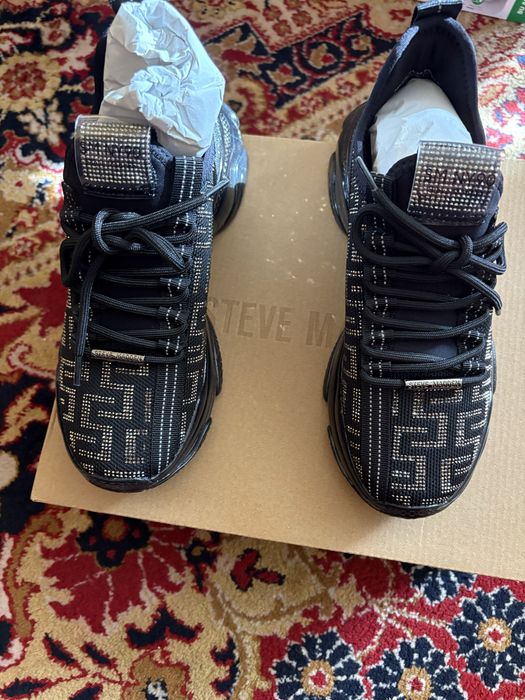 Чисто нови маратонки Steve Madden