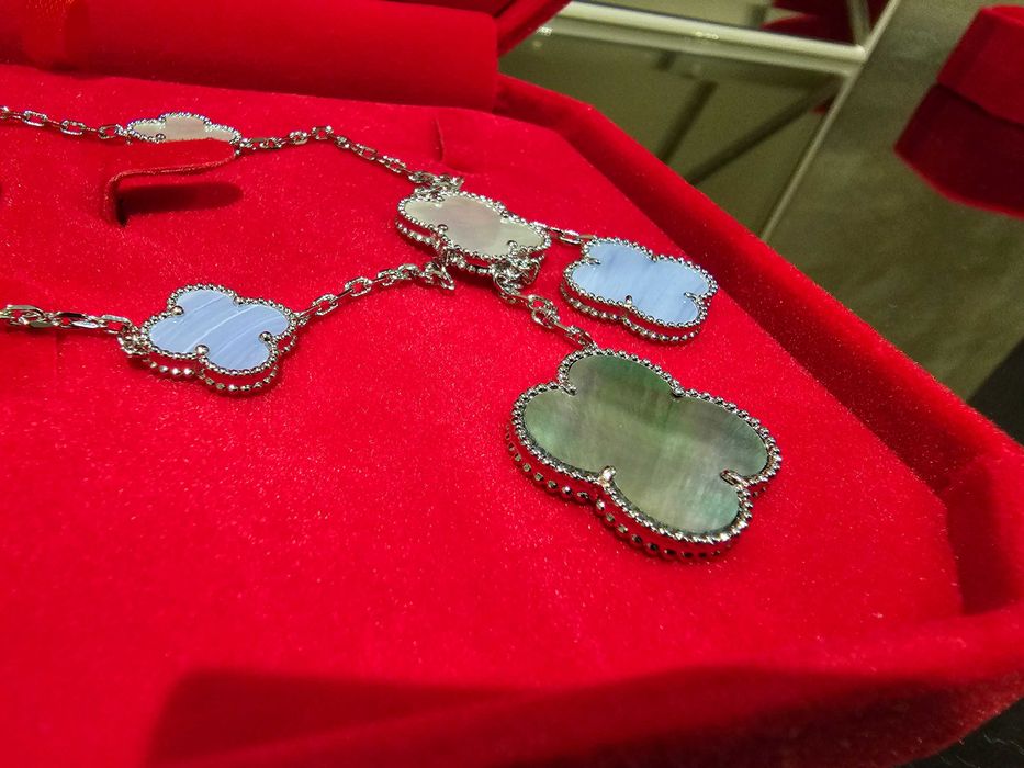Van Cleef & Arpels VCA 6 Magic Mother of Pearl Alhambra Дамско Колие